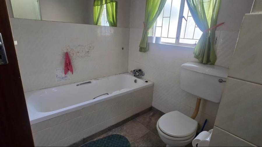 4 Bedroom Property for Sale in Koffiefontein Free State
